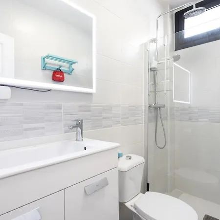 Live Paradise Court Pool & Beach View شقة *