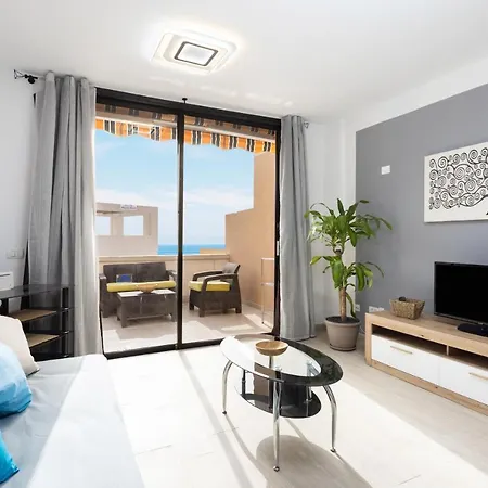 Live Paradise Court Pool & Beach View Lägenhet
