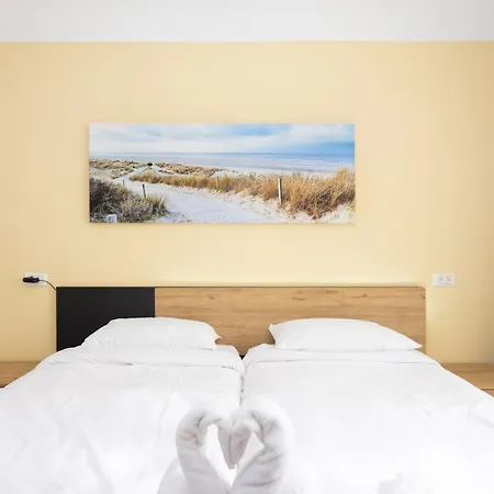 Lägenhet Live Paradise Court Pool & Beach View