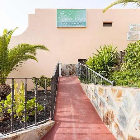 Live Paradise Court Pool & Beach View Lägenhet